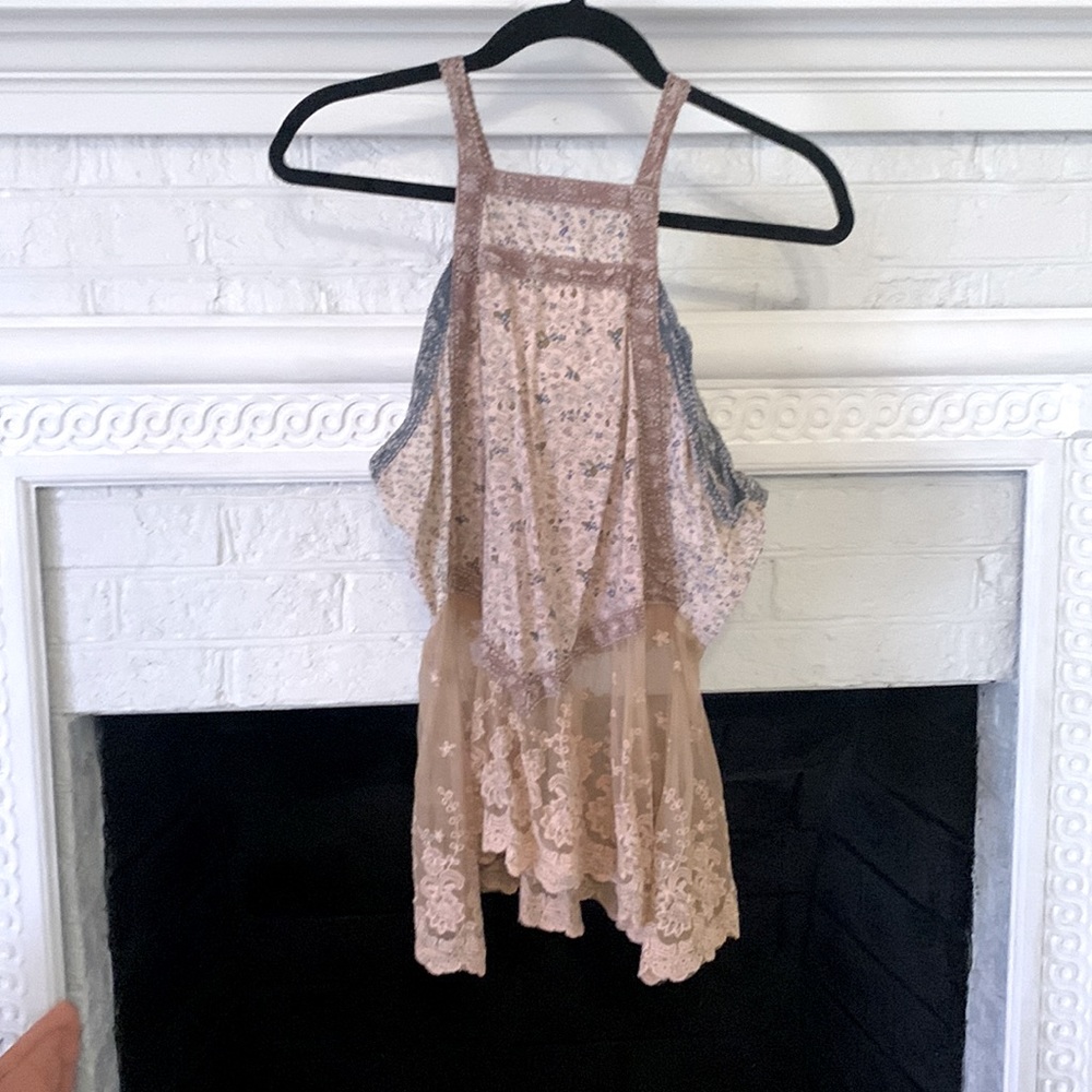 Gimmicks top